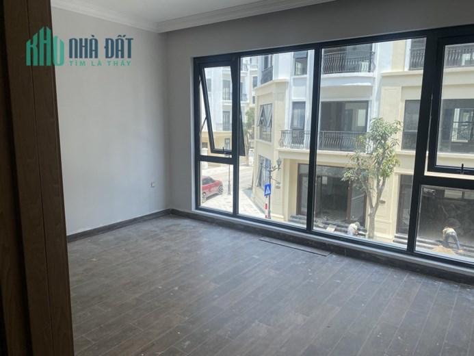 Cho thuê Shophouse BT  San Hô tại Vinhomes The Empire hoàn thiện 5 tầng đẹp