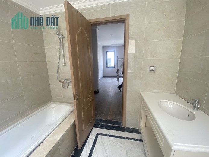 Cho thuê Shophouse BT  San Hô tại Vinhomes The Empire hoàn thiện 5 tầng đẹp