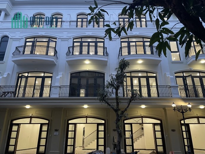 Cho thuê Shophouse BT  San Hô tại Vinhomes The Empire hoàn thiện 5 tầng đẹp