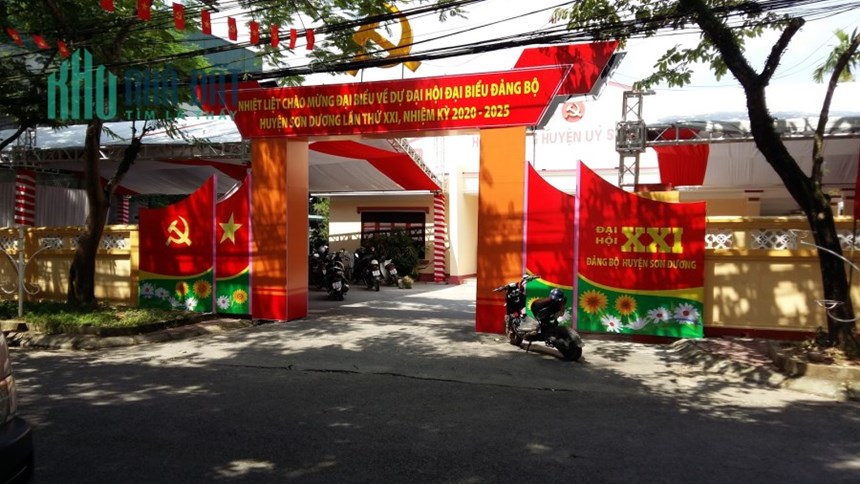 Bán đất ngay khu Trung tâm Chính trị huyện Sơn Dương. Kinh doanh tốt. Giá 50 tr/m2