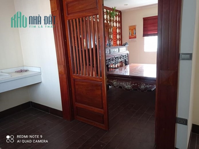 Bán 77m2 phố Nghi Tàm, Tây Hồ Dân xây Gara Ô tô 7 chỗ thông Kinh doanh 11.5 Tỷ