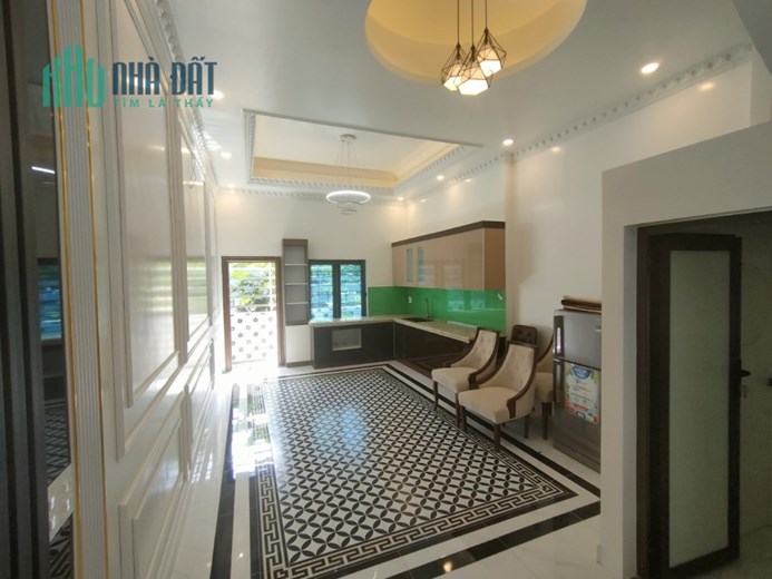 Cho thuê biệt thự Văn Cao 240 M 15 phòng khép kín
