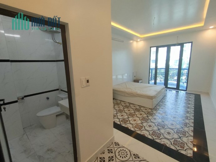 Cho thuê biệt thự Văn Cao 240 M 15 phòng khép kín