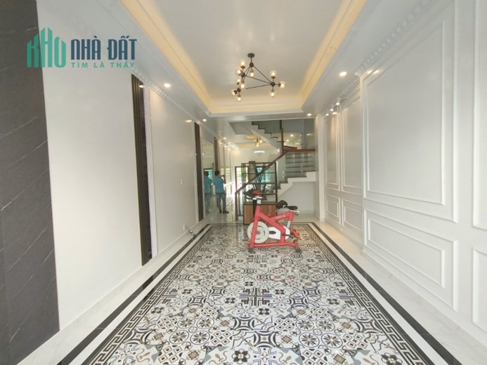 Cho thuê biệt thự Văn Cao 240 M 15 phòng khép kín