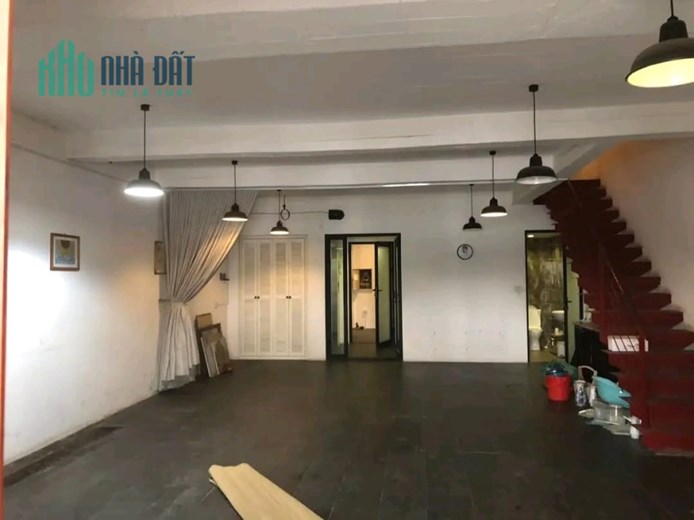 BÁN NHÀ MẶT HỒ HOÀNG CẦU, GIÁ ĐẦU TƯ, MẶT TIỀN RỘNG, 5 TẦNG THANG MÁY
