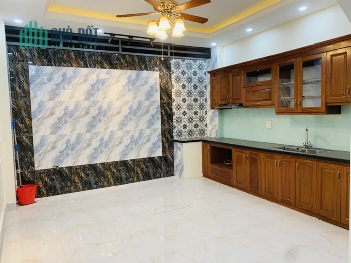 Cực hiếm. Bán nhà phố Khương Trung, Thanh Xuân. 35m2 x 5T. MT 5m. Ô TÔ. Hơn 4 Tỷ. 0378230032