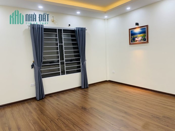 Cực hiếm. Bán nhà phố Khương Trung, Thanh Xuân. 35m2 x 5T. MT 5m. Ô TÔ. Hơn 4 Tỷ. 0378230032