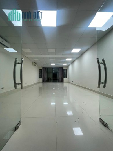 Siêu phẩm mặt phố Vũ Phạm Hàm, Cầu Giấy 70m, 5 tầng, mt 4.5m. giá: 33 tỷ