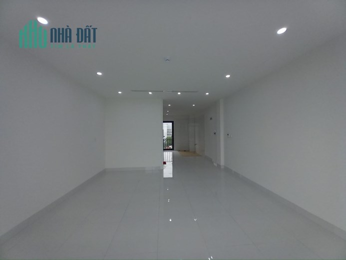 Siêu phẩm mặt phố Vũ Phạm Hàm, Cầu Giấy 70m, 5 tầng, mt 4.5m. giá: 33 tỷ