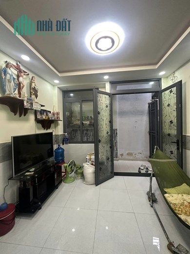 Bán nhà 2 tầng đẹp đường Phạm Ngọc, 21m2, 3.5 x 6m, chỉ 2.6 tỷ TL chính chủ