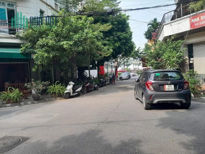 BIỆT THỰ MINI TRUNG TÂM TÂY HỒ - HAI THOÁNG -VỈA HÈ- GARA - OTO TRÁNH - PHÂN LÔ- 2 MẶT ĐƯỜNG- MẶT