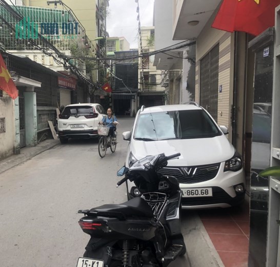 Bán nhà mặt ngõ 250 Thiên Lôi, ô.tô đỗ cửa, diện tích 60m 1.5 tầng, GIÁ 2.79 tỉ