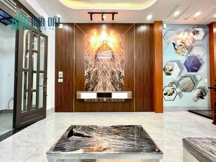 Nhà Cần bán gấp mới, đẹp Đường TCH 05, KP 10, 54.3m2, Chỉ 4 tỷ 400 triệu