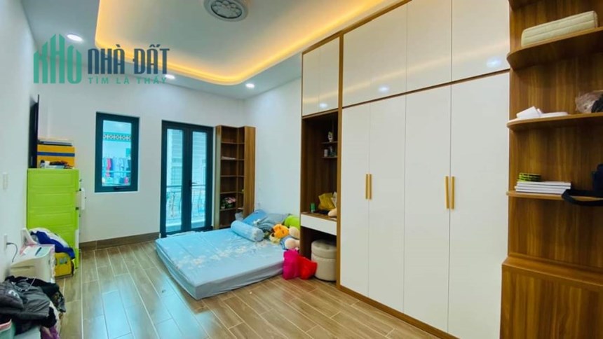 Cần Bán Gấp Nhà Nguyễn Thị Thập. HimLam QUẬN7, Hẻm Xe Tăng ,3 Tầng BTCT. SHR. Giá 5 Tỷ Nhỉnh