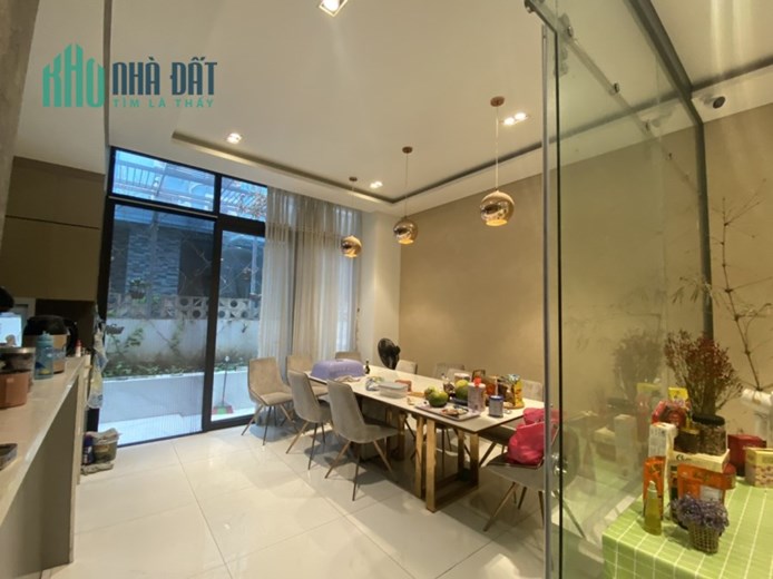 ❇️ XE HƠI TRÁNH NHAU - NGAY GIGAMALL - BIỆT THỰ 3 TẦNG - 6PN - NGANG 8M - 240M2 - CHỈ 15 TỶ (TL)
