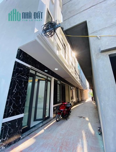 Bán nhà xây mới ngõ 411 Thiên Lôi ngay AEON, diện tích 45m 4 tầng GIÁ 2.65 tỉ