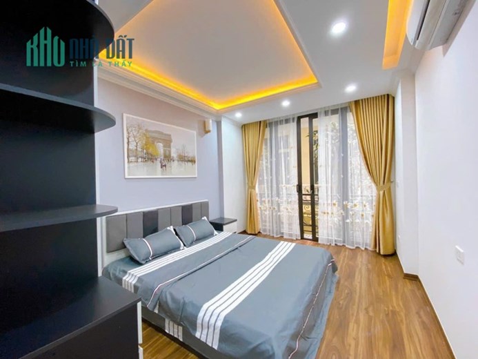 Cần bán nhà Quận Thanh Xuân, oto cất trong Nhà, Nhà mới. 41m x5 tầng . 6,x tỷ