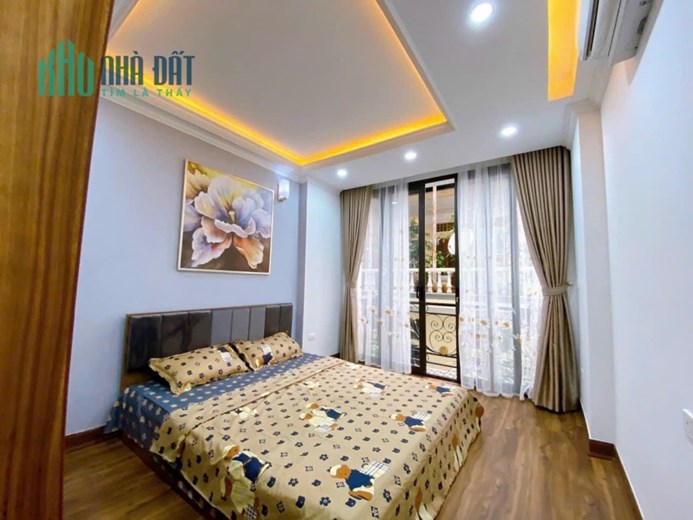 Cần bán nhà Quận Thanh Xuân, oto cất trong Nhà, Nhà mới. 41m x5 tầng . 6,x tỷ