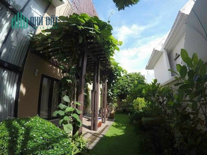 BÁN BIỆT THỰ Sân Vườn _ 410m2, 3 Tầng _ gần Lotte Quận 7_ GIÁ 50 Tỷ