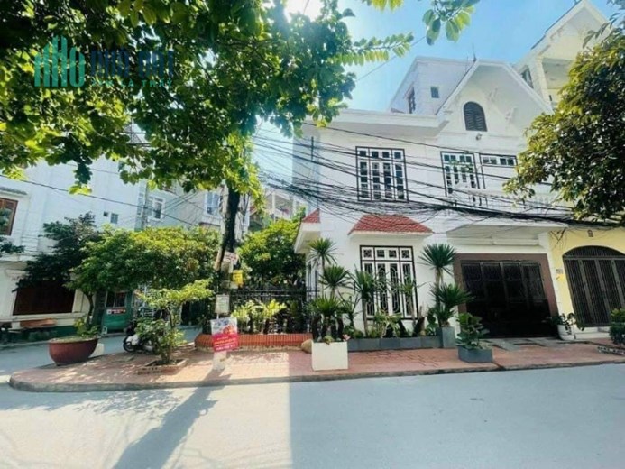 Bán biệt thự Mini khu phân lô 193 Văn Cao cực đẹp, GIÁ 7.9 tỉ, đường 10m