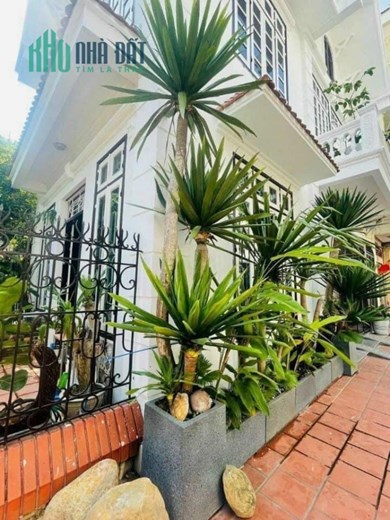 Bán biệt thự Mini khu phân lô 193 Văn Cao cực đẹp, GIÁ 7.9 tỉ, đường 10m