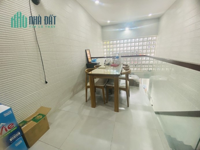 Chủ gửi bán nhà HXH Nguyễn Văn Cừ Quận 1 5 tầng BTCT 31m2 3PN chỉ nhỉnh 7 tỷ