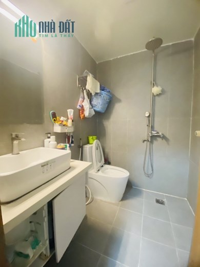 Chủ gửi bán nhà HXH Nguyễn Văn Cừ Quận 1 5 tầng BTCT 31m2 3PN chỉ nhỉnh 7 tỷ