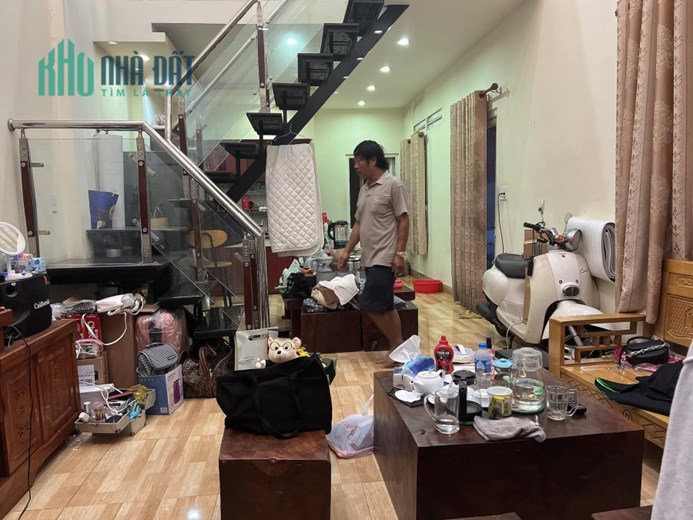 MẶT TIỀN 115m2-ng5m ĐANG KINH DOANH SẦM UẤT NGAY CỔNG CHỢ HẦM CHUI ĐS4-p.LINH XUÂN-THỦ ĐỨC CHỈ