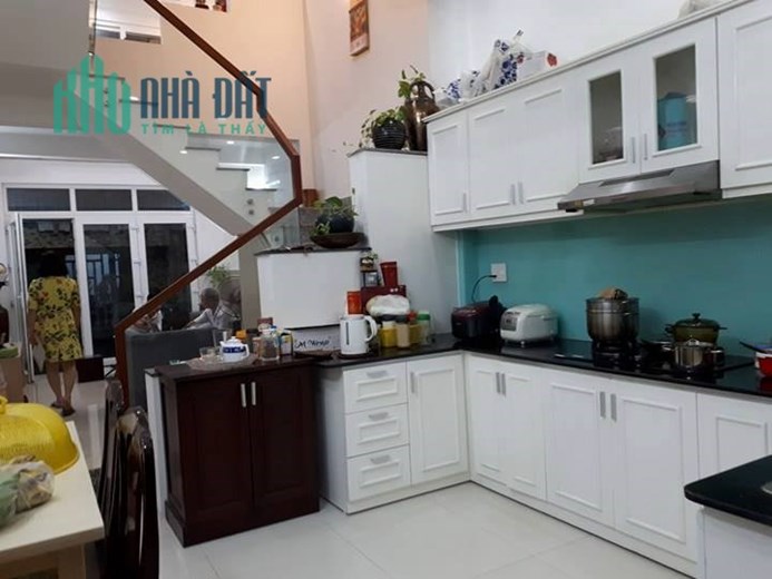 Bán Nhà đường Lê Văn Sỹ,P.14, Q.3,DT 4.5mx18m,Kết cấu Trệt, 1 lầu,Giá 10,2 tỷ