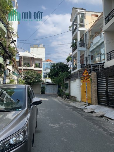 Bán Nhà đường Lê Văn Sỹ,P.14, Q.3,DT 4.5mx18m,Kết cấu Trệt, 1 lầu,Giá 10,2 tỷ