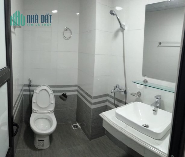 CCMN CẦU GIẤY - LÔ GÓC - THANG MÁY - 13 PHÒNG KK - OTO ĐỖ CỬA KHI CẦN - DÒNG TIỀN KHỦNG 60TR/ THÁNG