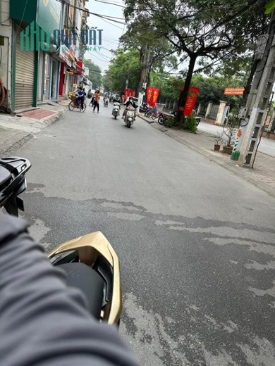 Bán nhà ngõ 136 Cầu Diễn,40m ra ô tô tránh,42m2,nhà cấp4,mặt tiền:4,75m