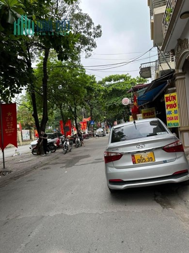 Bán nhà ngõ 136 Cầu Diễn,40m ra ô tô tránh,42m2,nhà cấp4,mặt tiền:4,75m