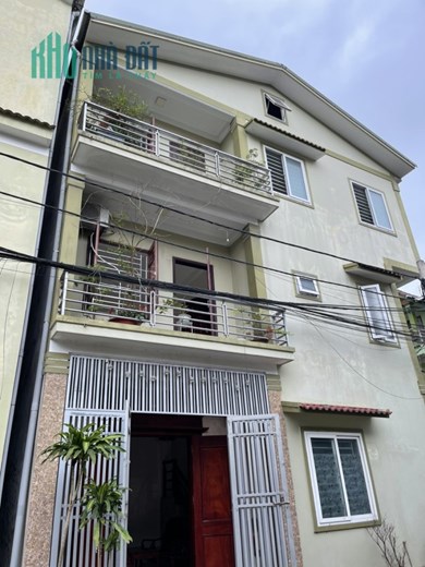 Bán nhà 3 tầng 51m2 mới ngõ đường Võ Thúc Đồng - P. Bến Thủy