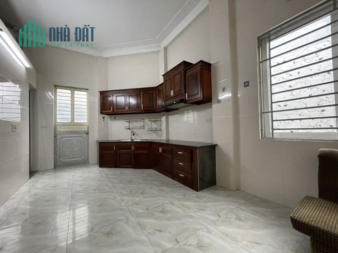 Bán nhà 3 tầng 51m2 mới ngõ đường Võ Thúc Đồng - P. Bến Thủy