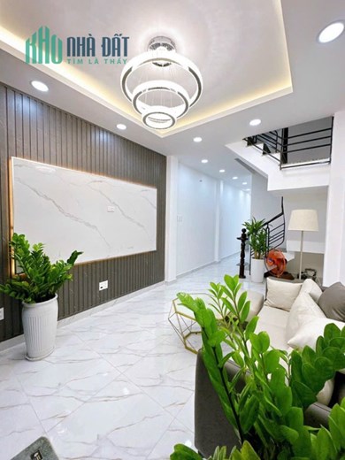 cực NGON Nhà NƠ TRANG LONG P7 BÌNH THẠNH ,HẺM XE HƠI THÔNG NHỈNH 6 TỶ