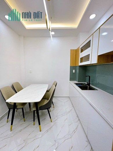 cực NGON Nhà NƠ TRANG LONG P7 BÌNH THẠNH ,HẺM XE HƠI THÔNG NHỈNH 6 TỶ