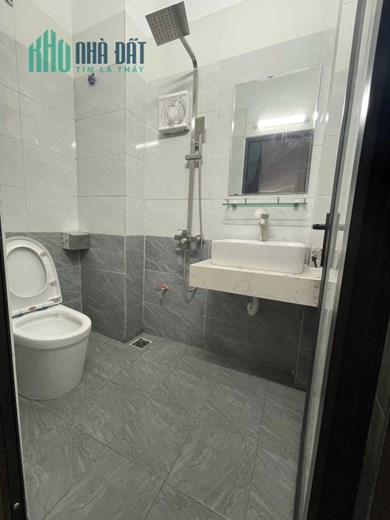 OTO ĐỖ GẦN - NGÕ THOÁNG - GIÁ QUÁ ĐẸP, TT THANH TRÌ 30m nhà 4 tầng giá 2.65 tỷ