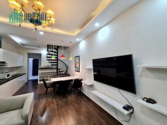 Bán Nhà Riêng ngõ 45 Yên Hòa 42m2 x 5T, mt 7,4m, 15m ô tô tránh ở cực đỉnh 5.5 tỷ.