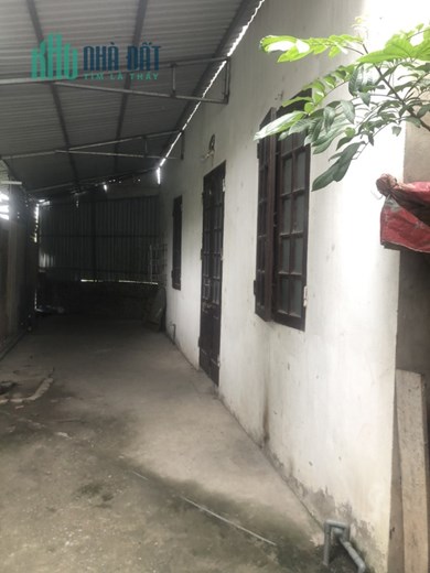 Bán nhà cấp 4 Cự Khối, ô tô, 40 m2, MT 6 m, giá chỉ 1,1 tỷ.
