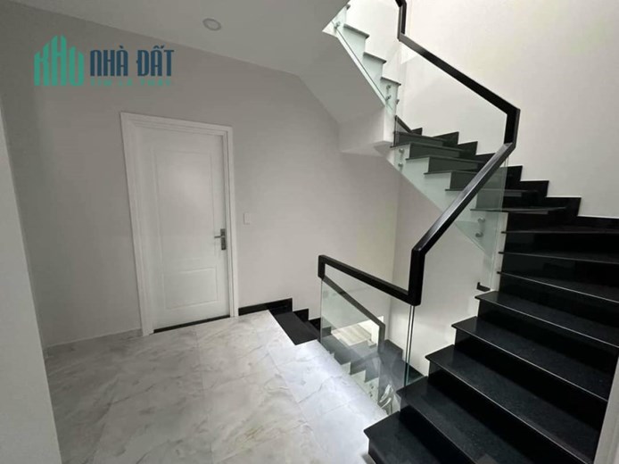 Bán Nhà Mới 5 Tầng, Hẻm Xe Hơi, 80m2, Ngay Bệnh Viện Bình Tân, Tân Phú