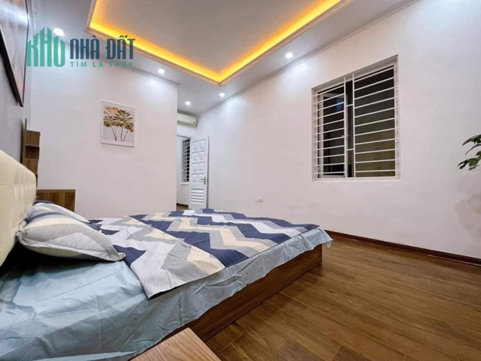 Bán gấp nhà Trần Phú . Lô góc 35m², MT 5m, 2 thoáng.Giá hơn 4 tỷ