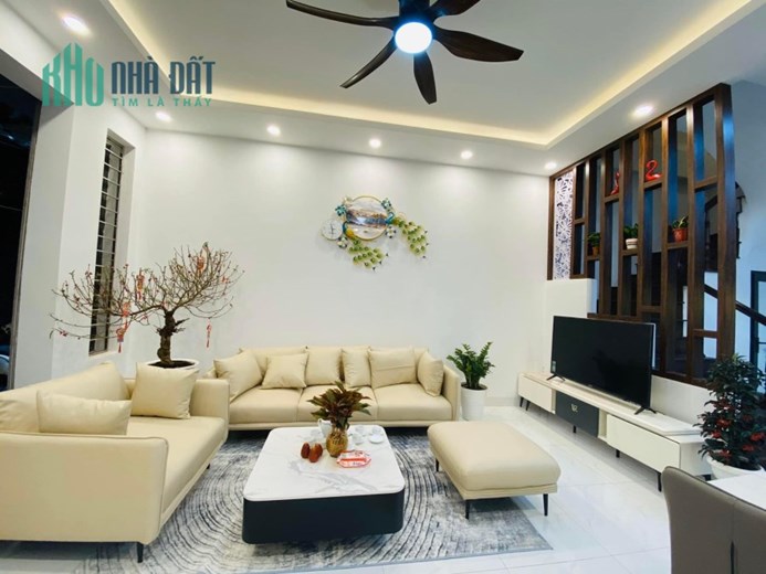 Ô TÔ, lô góc, bán nhà Tây Sơn phường Quang Trung 48.6m2 CHỈ 6.57 tỷ