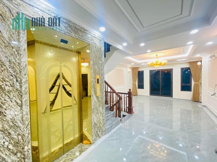 BÁN NHÀ PHỐ NGUYỄN VĂN HUYÊN, CẦU GIẤY, GARA 2 Ô TÔ, 7 TẦNG THANG MÁY THÔNG SÀN