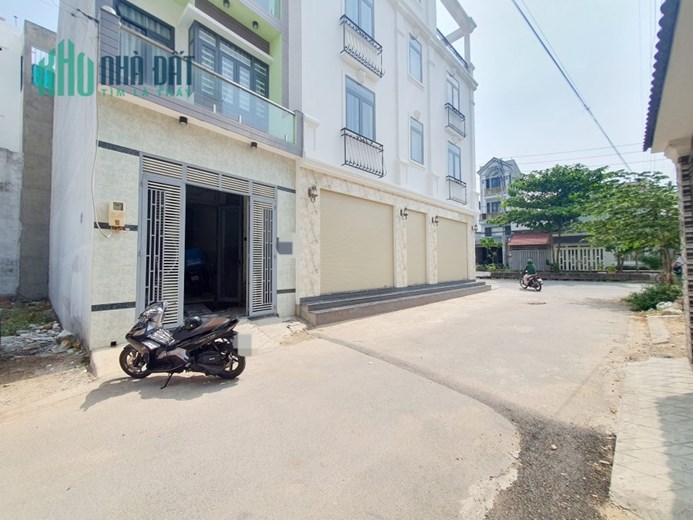 HẺM XE TẢI THÔNG 8M - KHU PHÂN LÔ THẠNH XUÂN Q12 - 58M2, 4 TẦNG, 4 PN. NHÀ ĐẸP Ở NGAY. HƠN 4 TỶ