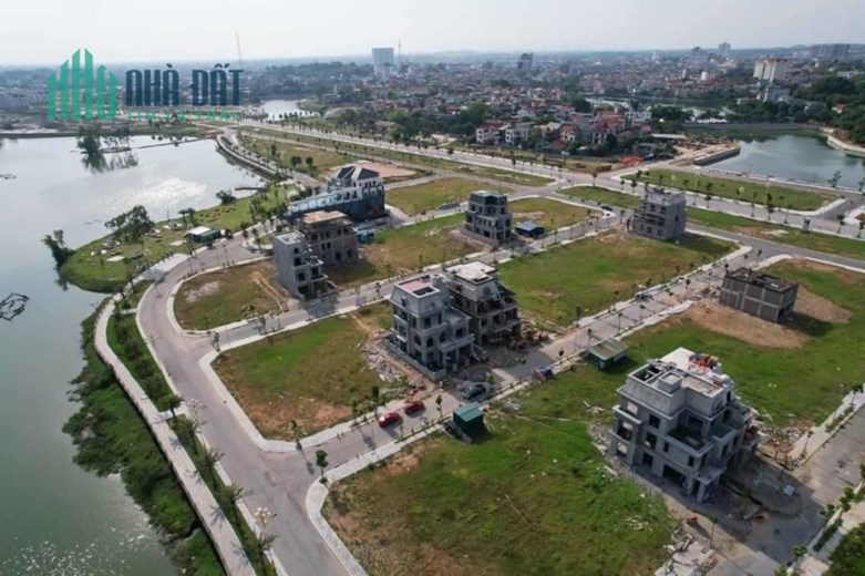Bán đất 200m2 biệt thự bên hồ KĐT Bắc Đầm Vạc , Vĩnh Yên giá : 43tr/m2.Liên hệ: 0986.454.393