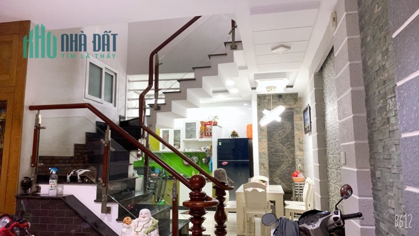 NGỘP bank CÒN 8 TỶ bán nhanh nhà Đường 32 Nguyễn Duy Trinh, 85m2,1 trệt+3 lầu,4PN,4WC