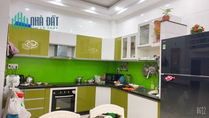 NGỘP bank CÒN 8 TỶ bán nhanh nhà Đường 32 Nguyễn Duy Trinh, 85m2,1 trệt+3 lầu,4PN,4WC