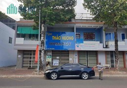 Cho thuê nhà mặt tiền đường Hùng vương ngay trung tâm thành phố Bà Rịa, đối diện cafe Memory.