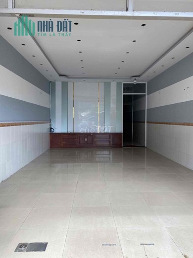 Cho thuê nhà mặt tiền đường Hùng vương ngay trung tâm thành phố Bà Rịa, đối diện cafe Memory.